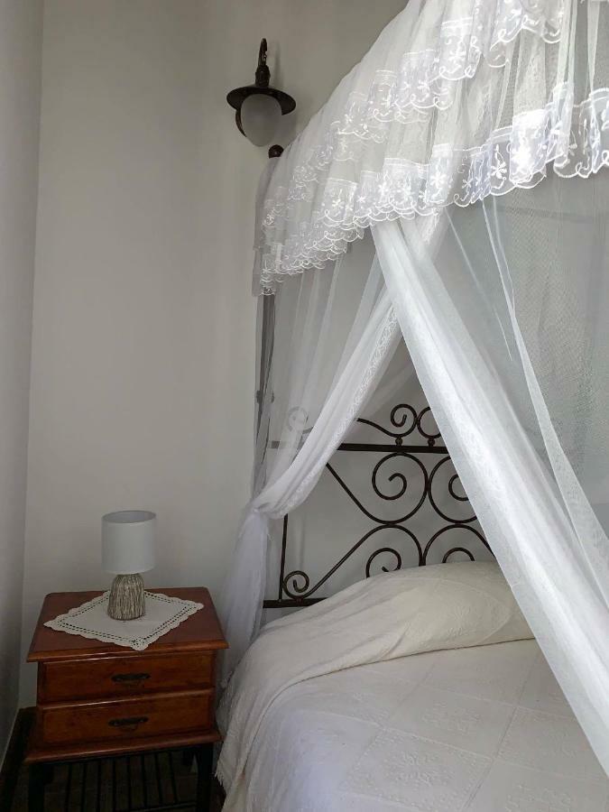 Lofou Traditional House Exterior photo